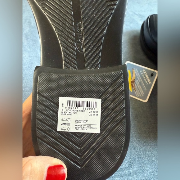 Clarks Cosgrove Free Loafer Men’s SZ 11M Black Leather Slip On Comfort Shoe New - Picture 8 of 9